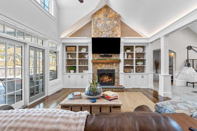 101 Greensward Rd, Mashpee, MA 02649