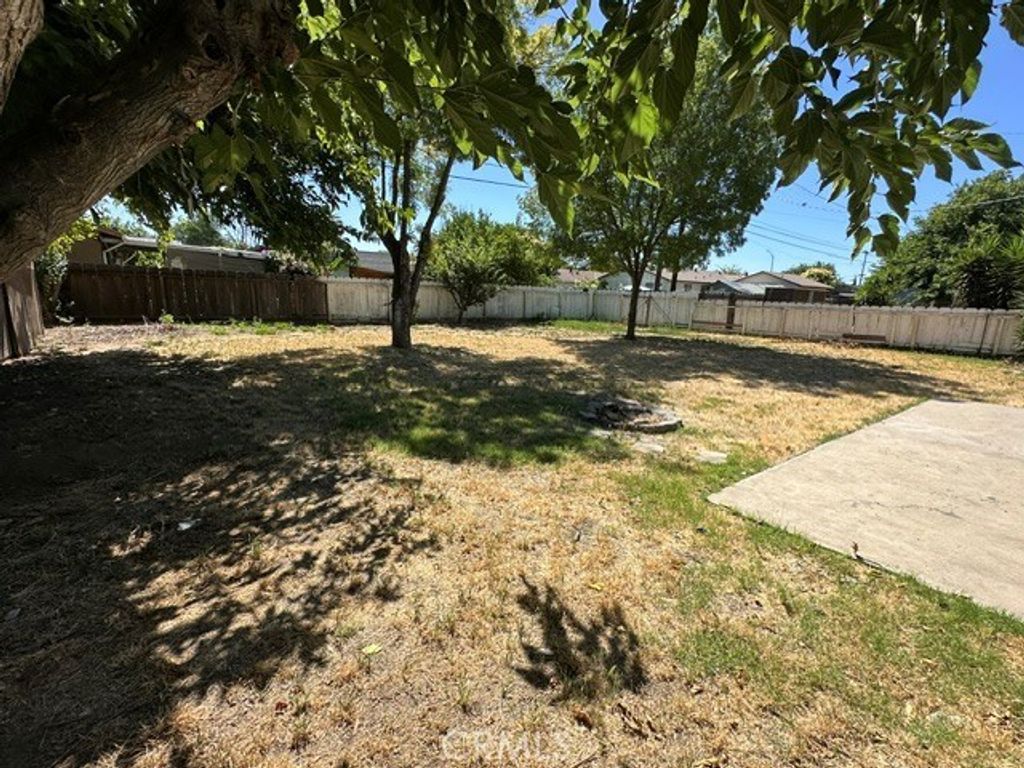 Image 15 of property listing at 2194 Meadowbrook, Merced, CA 95348