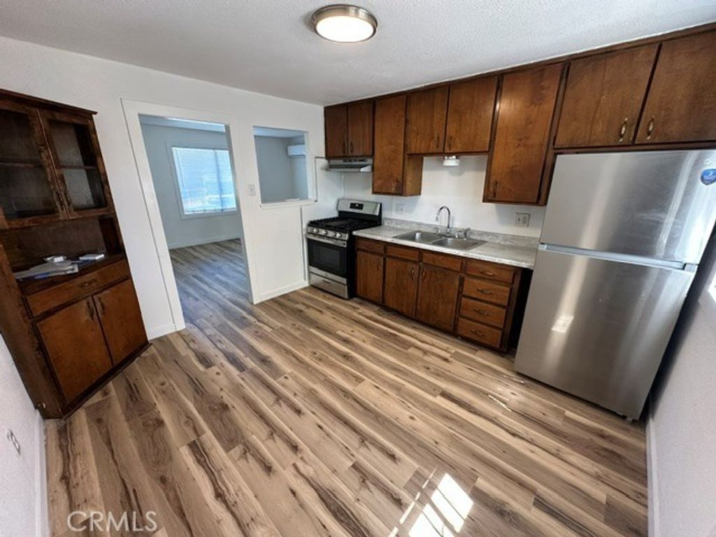 Image 5 of property listing at 2194 Meadowbrook, Merced, CA 95348