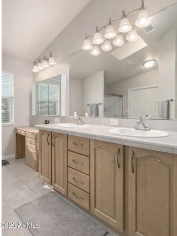3301 S GOLDFIELD Road 4086, Apache Junction, AZ 85119
