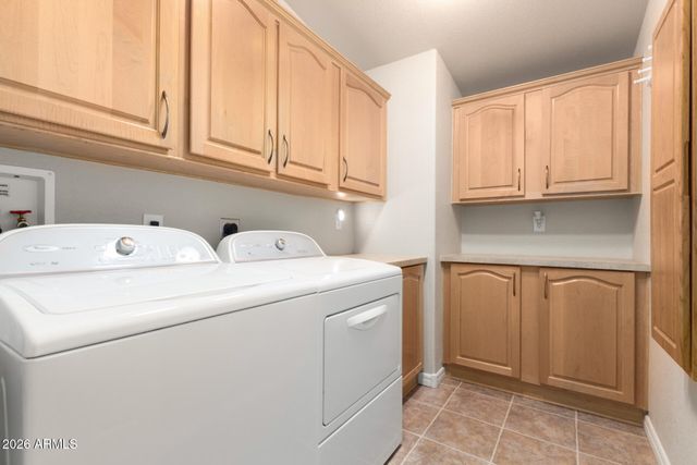 3301 S GOLDFIELD Road 4086, Apache Junction, AZ 85119