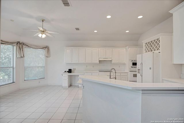 21 Greens Cliff, San Antonio, TX 78216