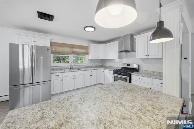 66 Lockwood Place, Clifton, NJ 07012