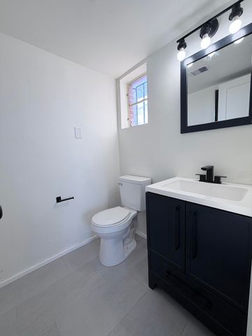 8906 Lexington Avenue NE, Albuquerque, NM 87112