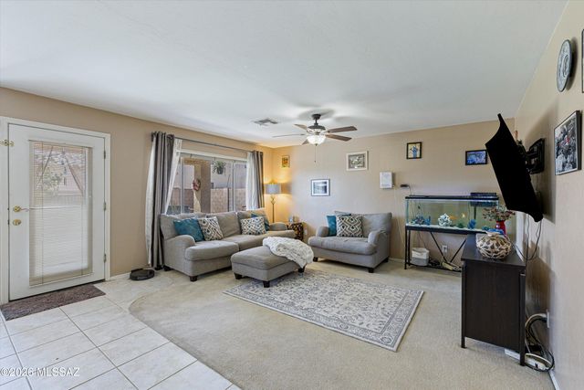 7049 W Deserama Drive, Tucson, AZ 85743