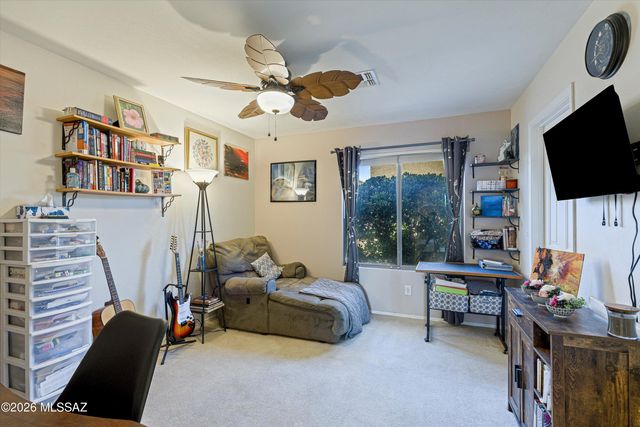 7049 W Deserama Drive, Tucson, AZ 85743