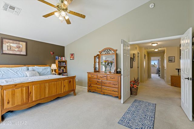 7049 W Deserama Drive, Tucson, AZ 85743