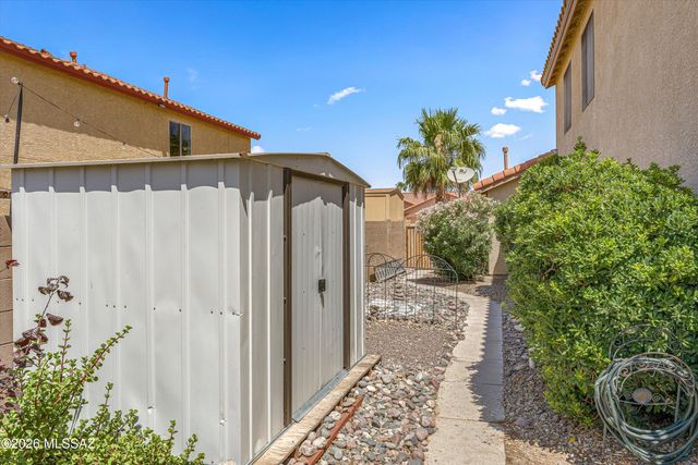 7049 W Deserama Drive, Tucson, AZ 85743