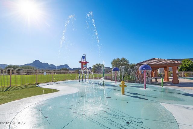 7049 W Deserama Drive, Tucson, AZ 85743