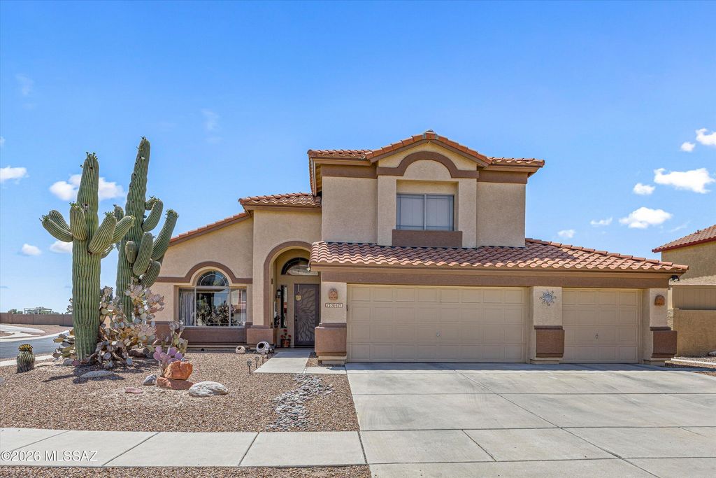 7049 W Deserama Drive, Tucson, AZ 85743
