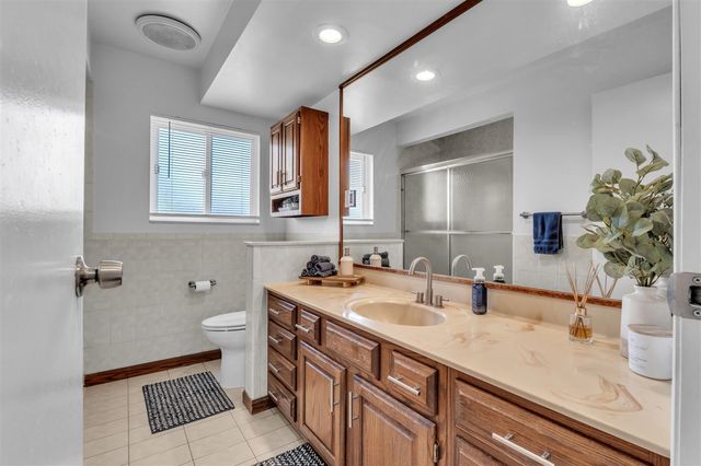 32826 Benson Drive, Westland, MI 48185