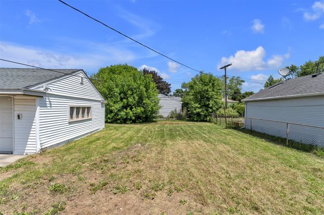 32826 Benson Drive, Westland, MI 48185