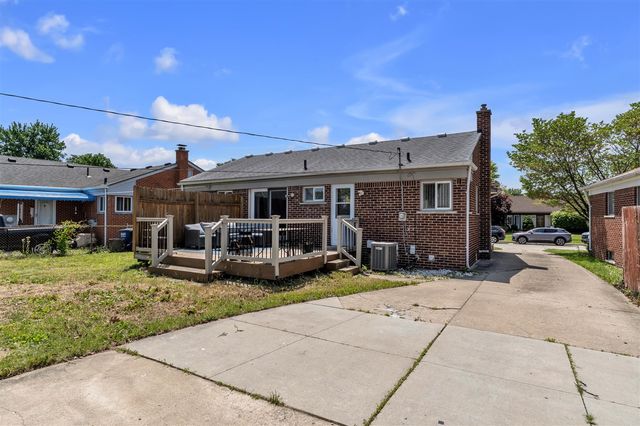 32826 Benson Drive, Westland, MI 48185