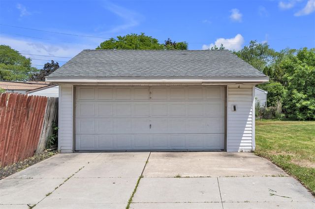 32826 Benson Drive, Westland, MI 48185