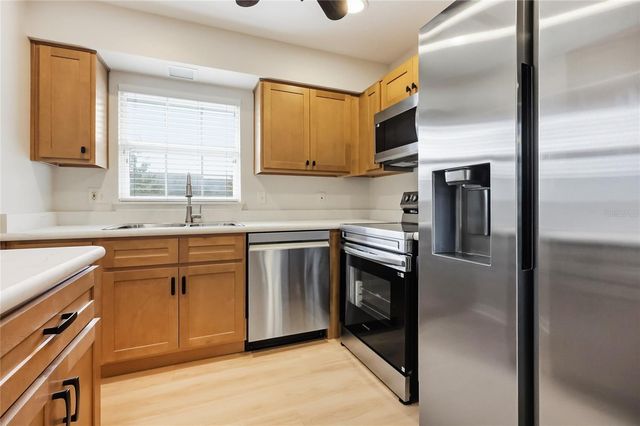 249 N HILL AVENUE 30, Deland, FL 32724