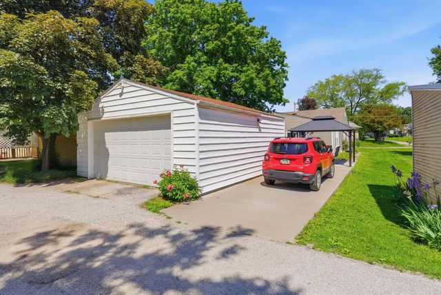 624 S Ohio Avenue, Davenport, IA 52802