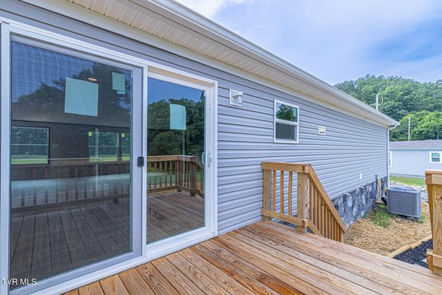 128 Elbow City Road, Rogersville, TN 37857