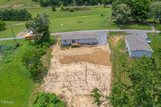 128 Elbow City Road, Rogersville, TN 37857