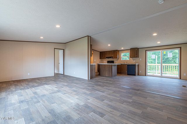 128 Elbow City Road, Rogersville, TN 37857