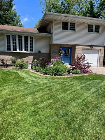 738 E 11th Street, Hobart, IN 46342