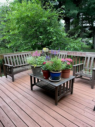 738 E 11th Street, Hobart, IN 46342