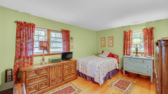 738 E 11th Street, Hobart, IN 46342