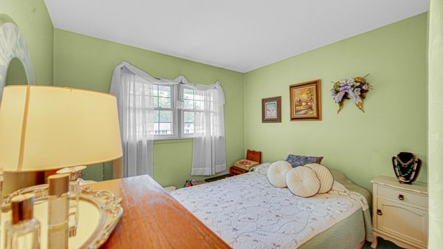 738 E 11th Street, Hobart, IN 46342