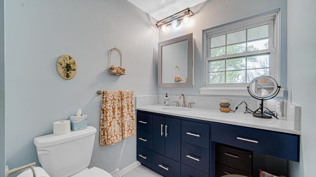 738 E 11th Street, Hobart, IN 46342