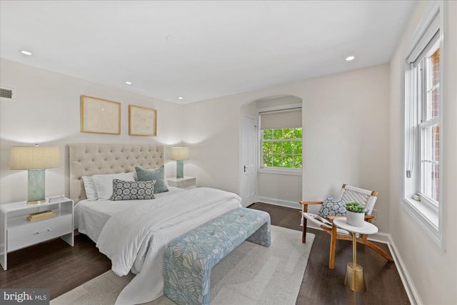 4414 DAVENPORT ST NW, Washington, DC 20016