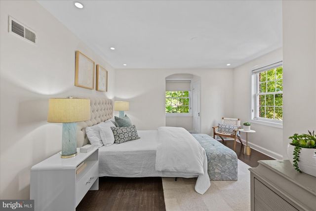4414 DAVENPORT ST NW, Washington, DC 20016