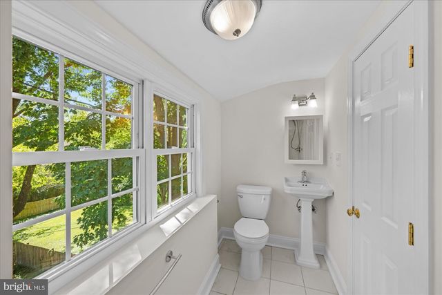 4414 DAVENPORT ST NW, Washington, DC 20016