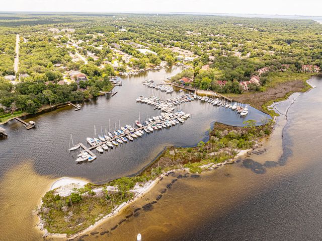 1741 Wren Way, Niceville, FL 32578