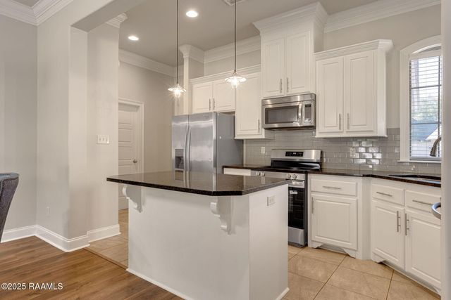 101 Grassland Avenue, Lafayette, LA 70508