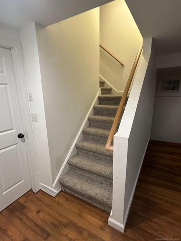 16 Founders Way, Orange, CT 06477