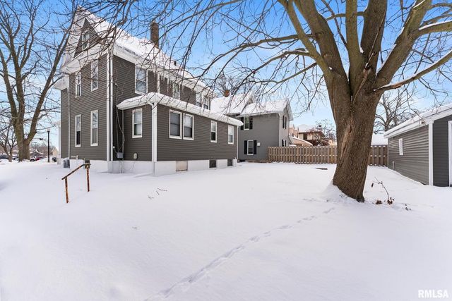 2036 N MAIN Street, Davenport, IA 52803