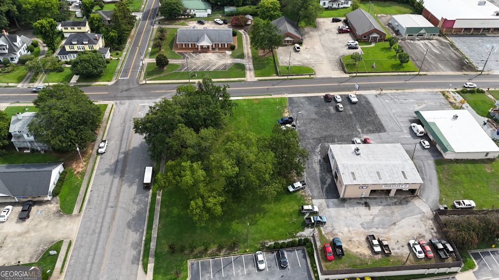 261 Heard Street, Elberton, GA 30635 — photo 2
