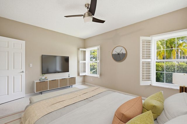 10725 PELICAN Drive, Wellington, FL 33414