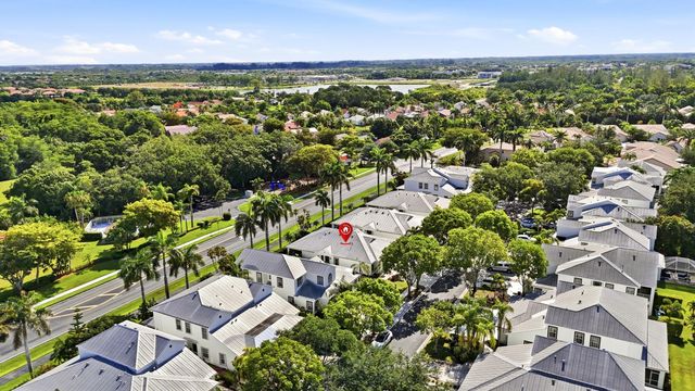 10725 PELICAN Drive, Wellington, FL 33414
