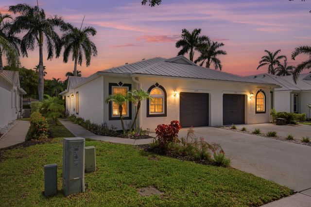 10725 PELICAN Drive, Wellington, FL 33414