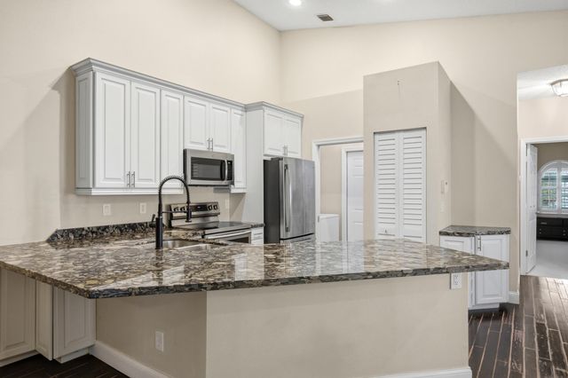 10725 PELICAN Drive, Wellington, FL 33414
