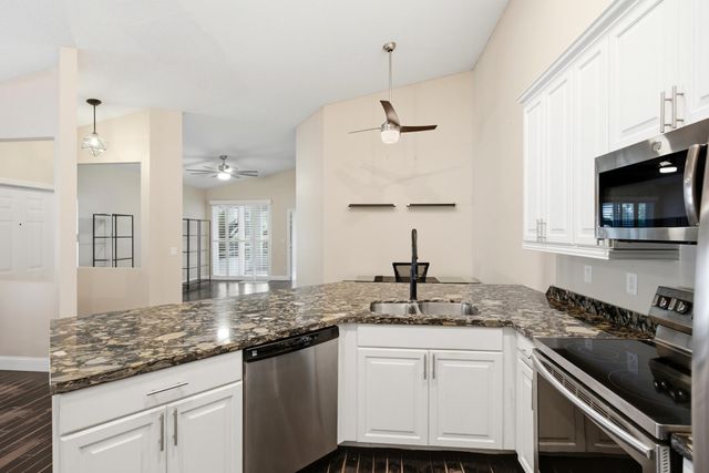 10725 PELICAN Drive, Wellington, FL 33414