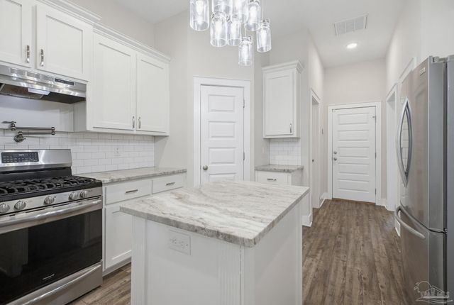 3300 Eagle St, Cantonment, FL 32533