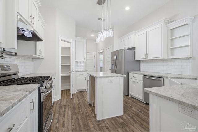 3300 Eagle St, Cantonment, FL 32533