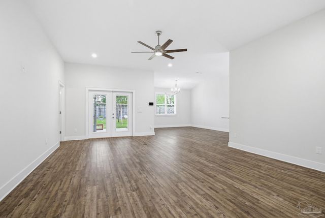 3300 Eagle St, Cantonment, FL 32533