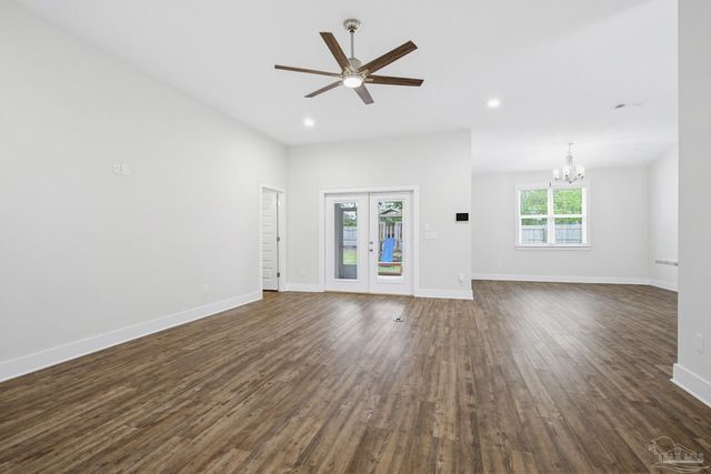 3300 Eagle St, Cantonment, FL 32533