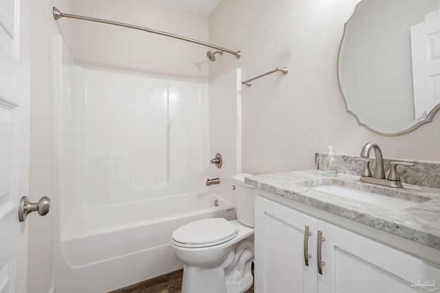 3300 Eagle St, Cantonment, FL 32533