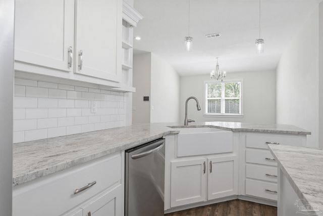 3300 Eagle St, Cantonment, FL 32533