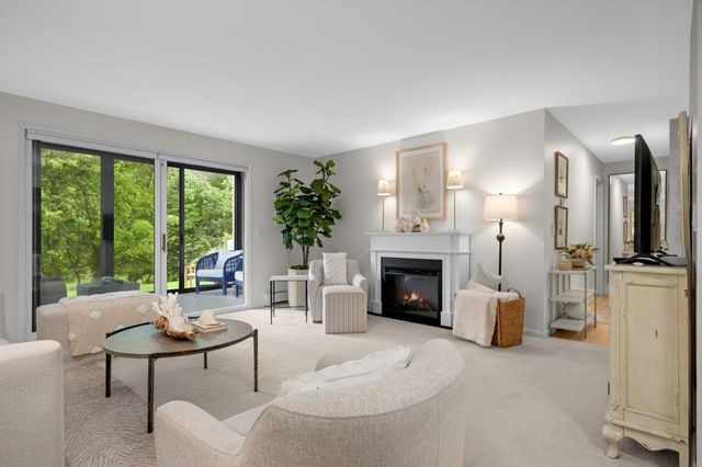 4350 Brookside Court 115, Edina, MN 55436