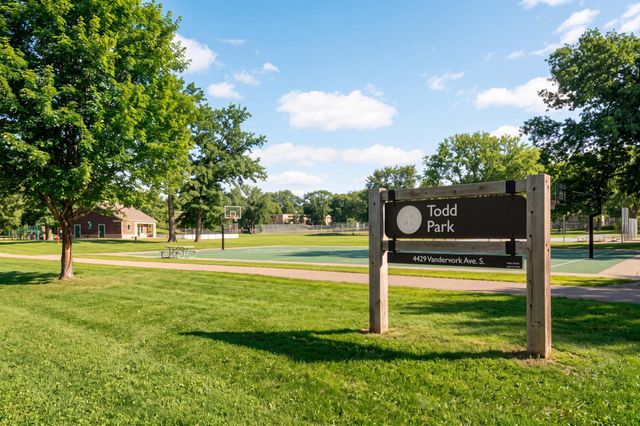 4350 Brookside Court 115, Edina, MN 55436