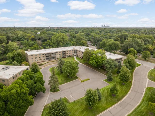 4350 Brookside Court 115, Edina, MN 55436